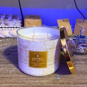 Caramel drizzle scented candle